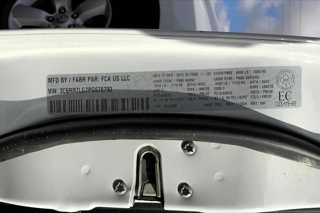 2023 RAM 1500 SLT 17