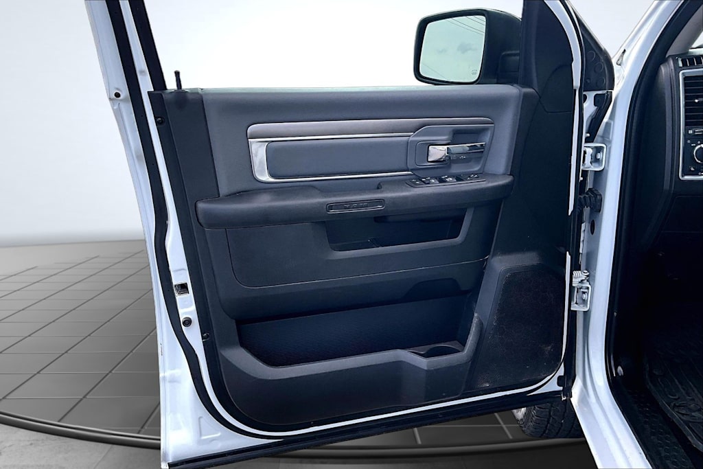 Thumbnail: 2023 RAM 1500 - 28