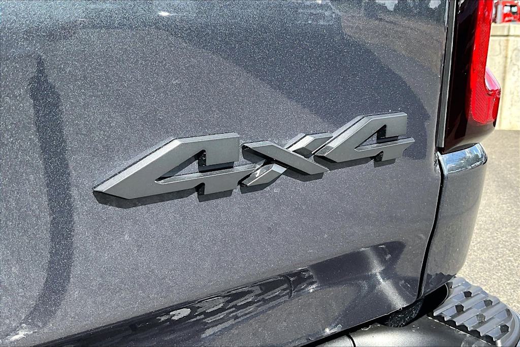 Thumbnail: 2026 RAM 1500 - 7