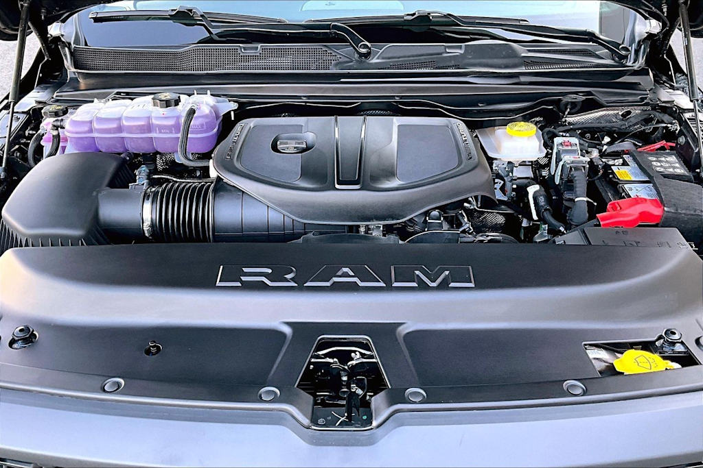 Thumbnail: 2026 RAM 1500 - 9