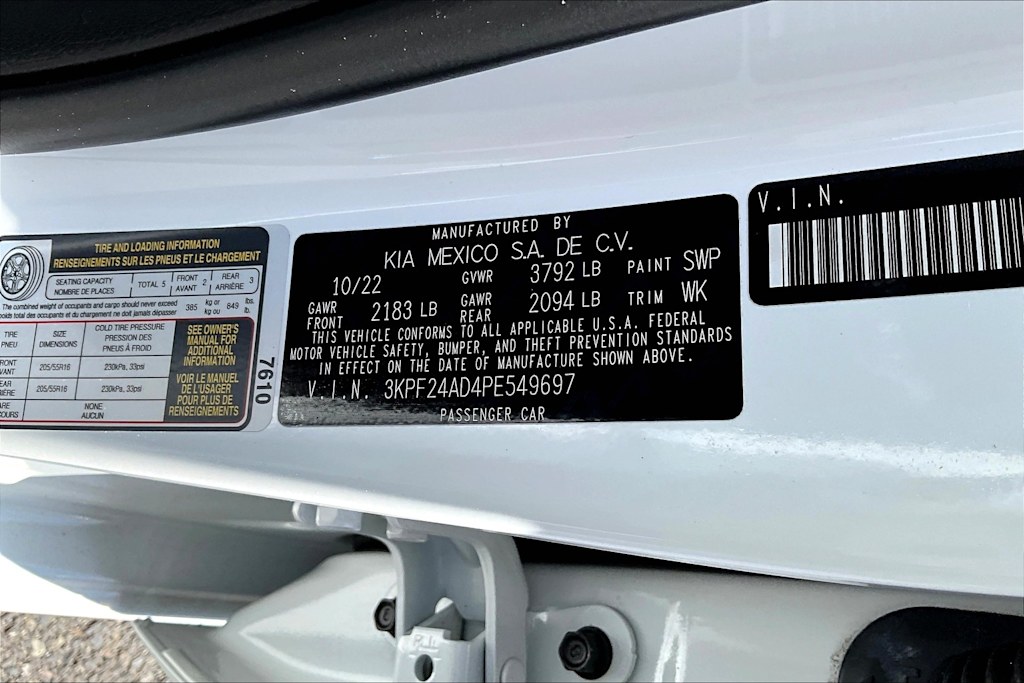 2023 Kia Forte LXS 18