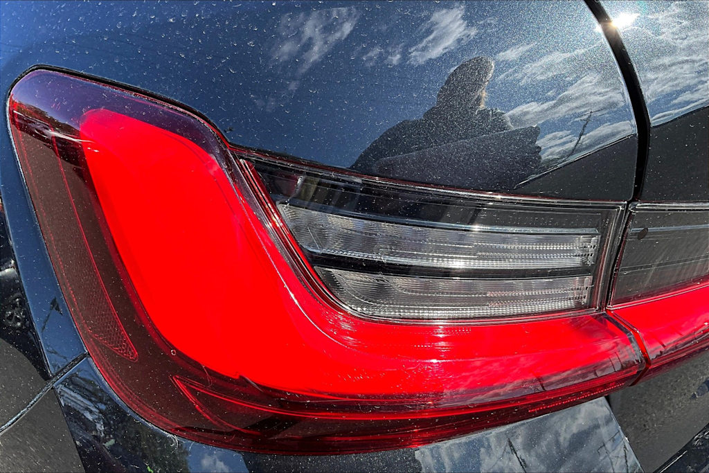 Thumbnail: 2024 BMW 3 Series - 28