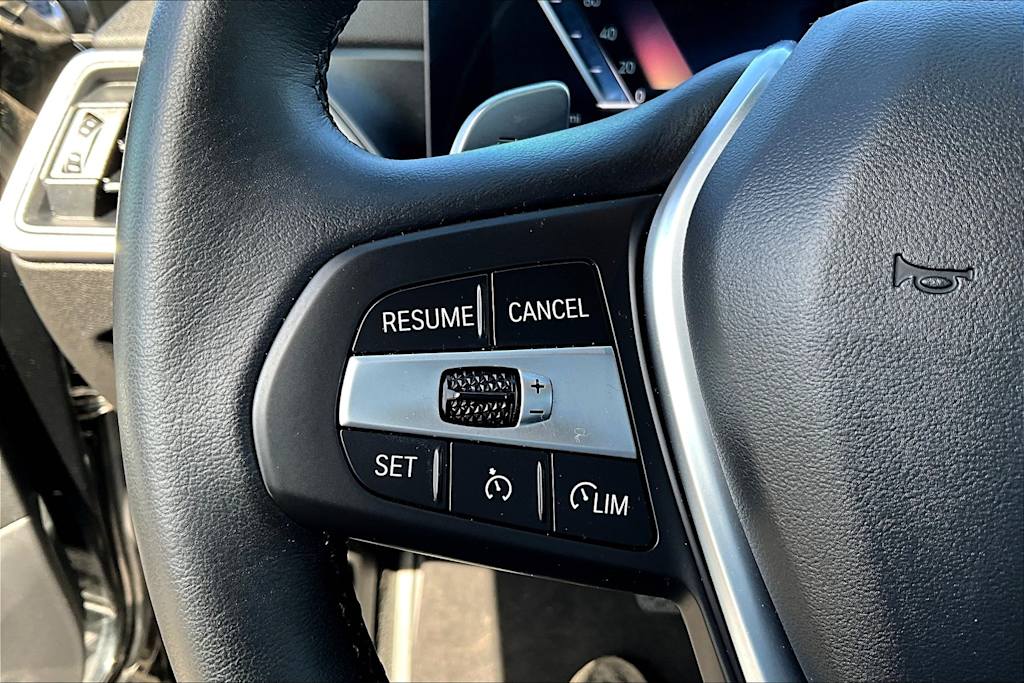 Thumbnail: 2024 BMW 3 Series - 21