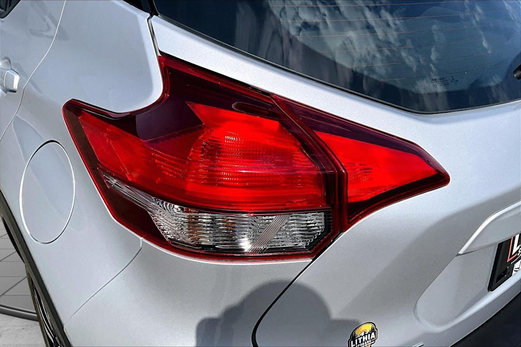 Thumbnail: 2020 Nissan Kicks - 32