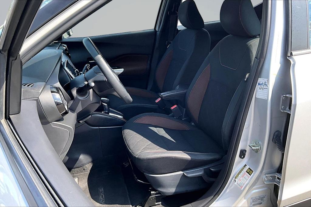 Thumbnail: 2020 Nissan Kicks - 10
