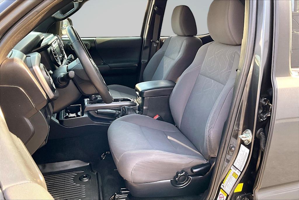 Thumbnail: 2019 Toyota Tacoma - 11