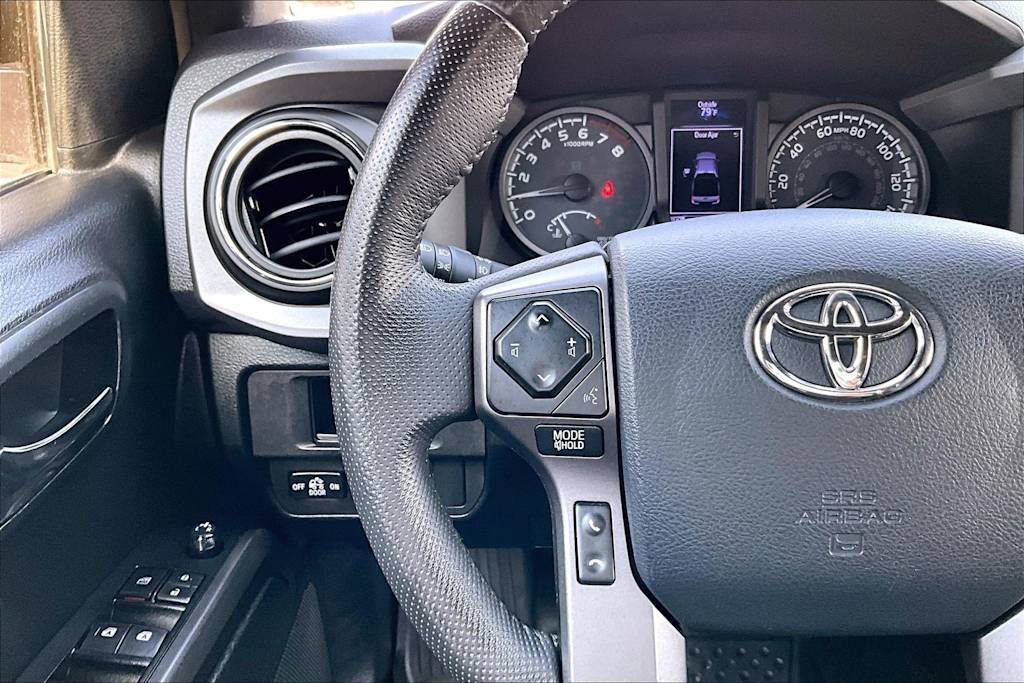 Thumbnail: 2019 Toyota Tacoma - 25