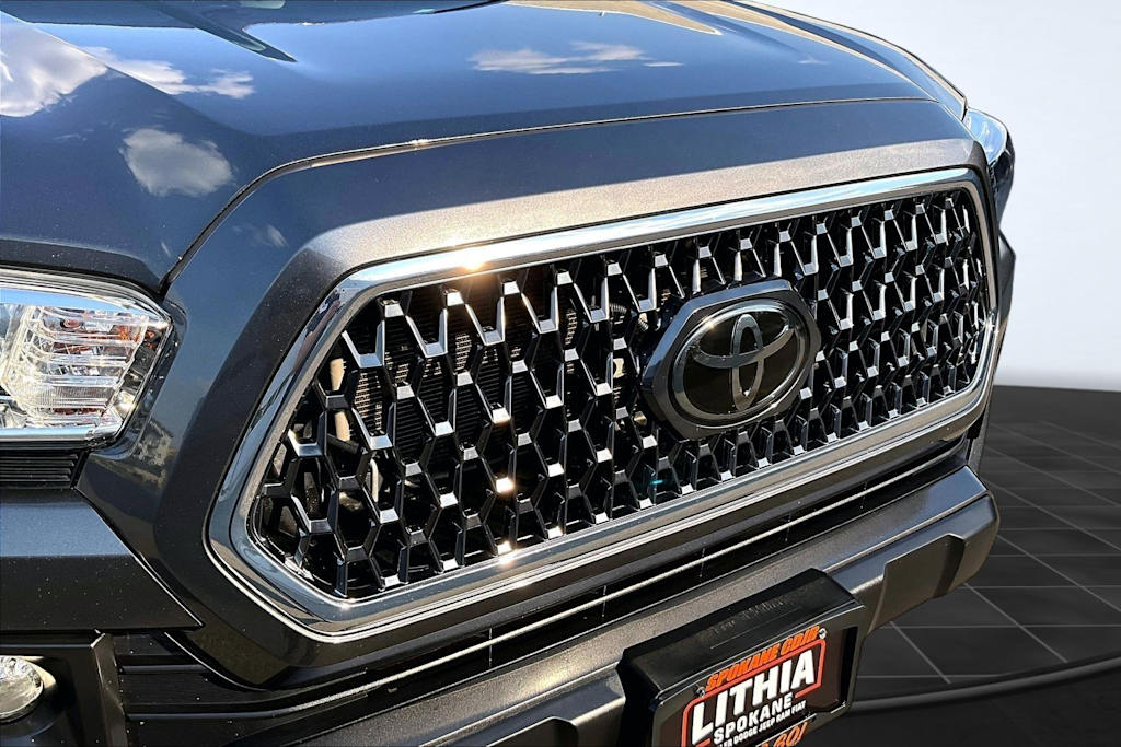 Thumbnail: 2019 Toyota Tacoma - 33