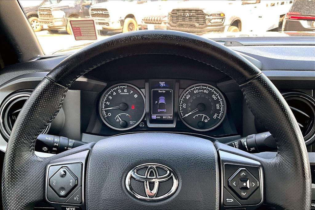 Thumbnail: 2019 Toyota Tacoma - 17