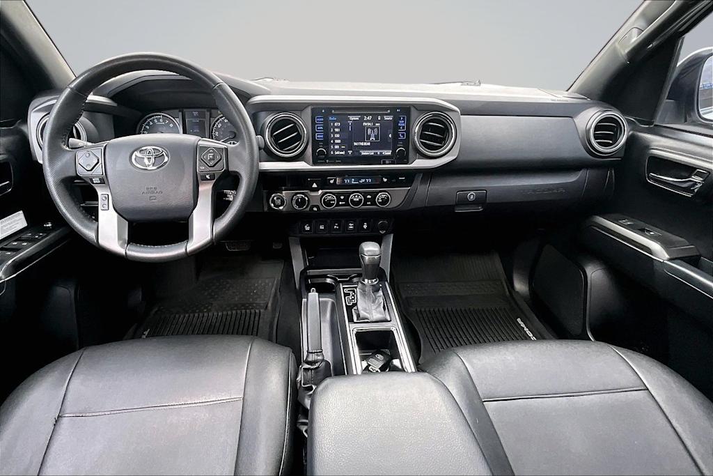 Thumbnail: 2017 Toyota Tacoma - 9
