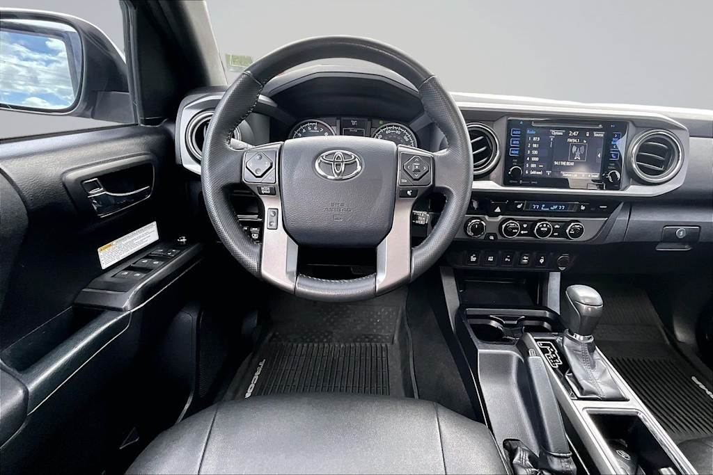Thumbnail: 2017 Toyota Tacoma - 13