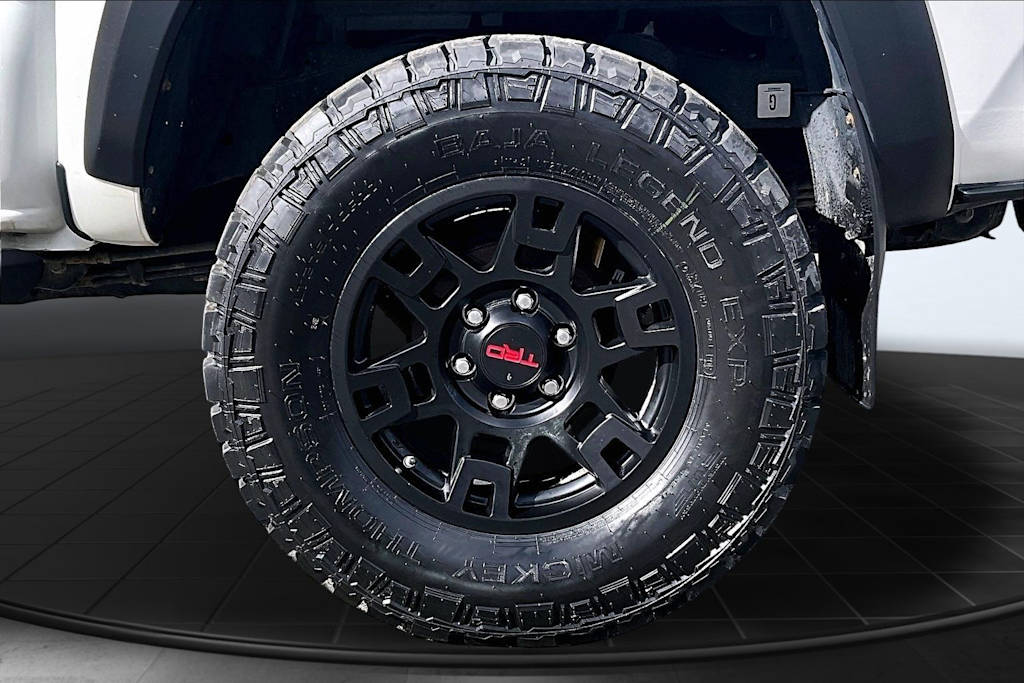Thumbnail: 2017 Toyota Tacoma - 35