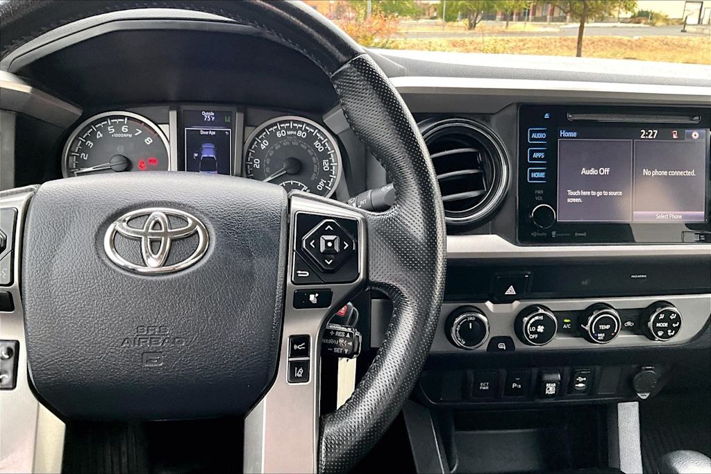 Thumbnail: 2019 Toyota Tacoma - 15