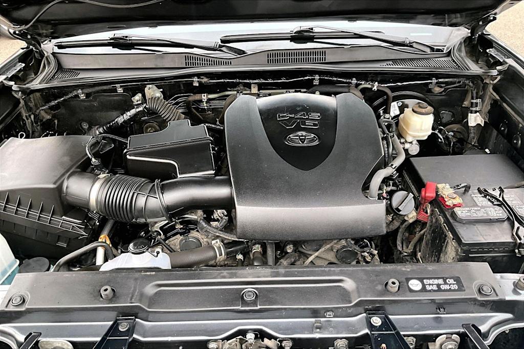 Thumbnail: 2019 Toyota Tacoma - 9