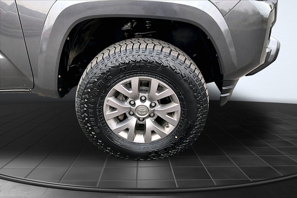 Thumbnail: 2019 Toyota Tacoma - 34