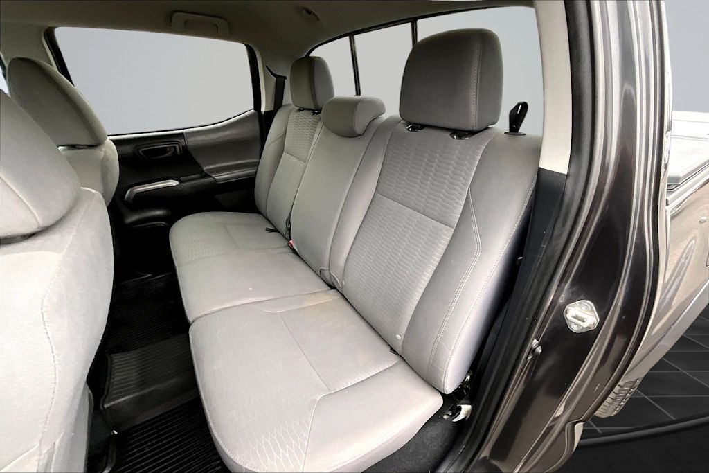 Thumbnail: 2019 Toyota Tacoma - 22
