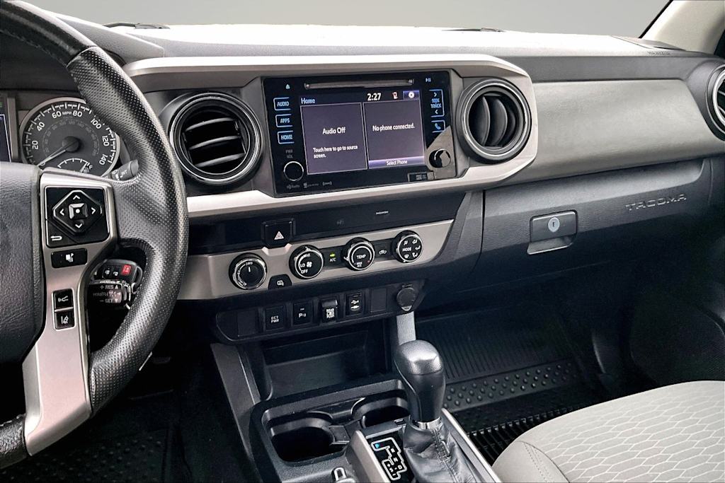 Thumbnail: 2019 Toyota Tacoma - 16