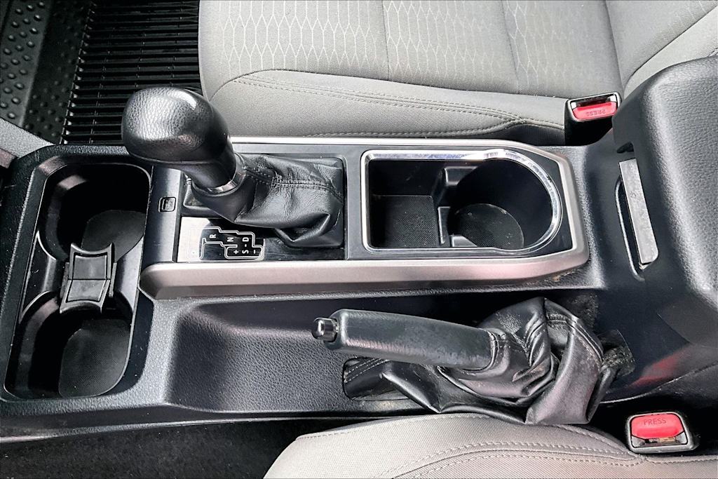 Thumbnail: 2019 Toyota Tacoma - 17