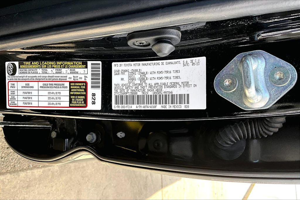 Thumbnail: 2023 Toyota Tacoma - 19