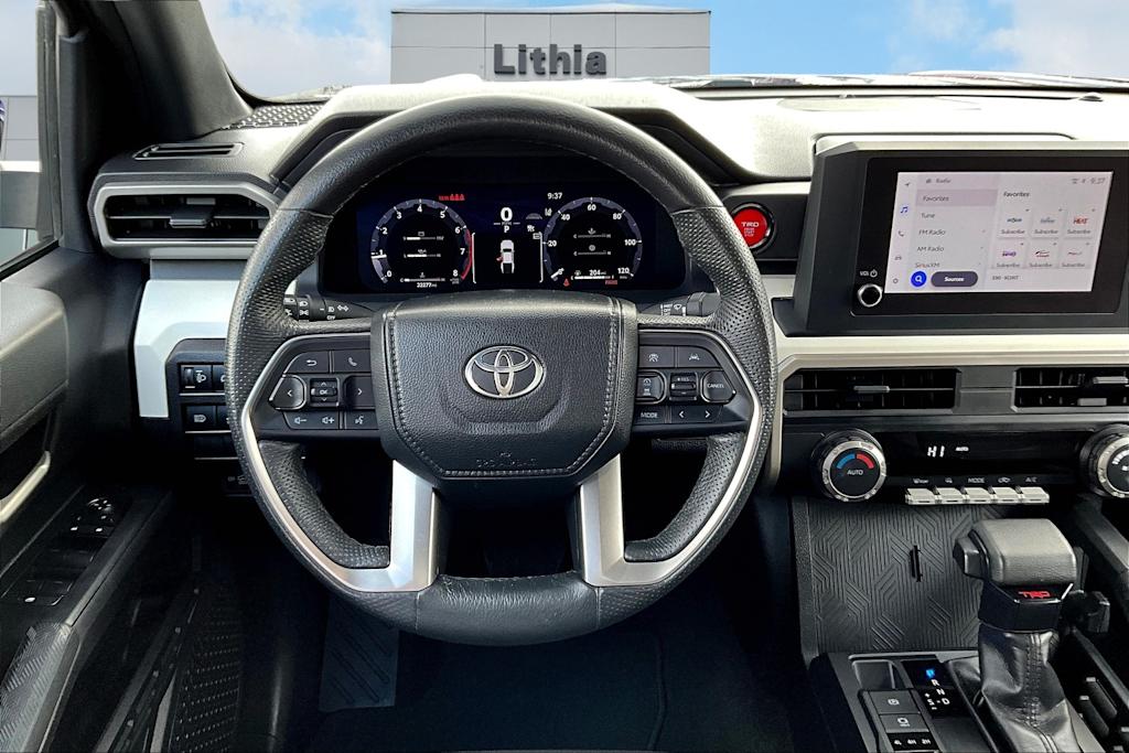 2024 Toyota Tacoma TRD Off-Road 9