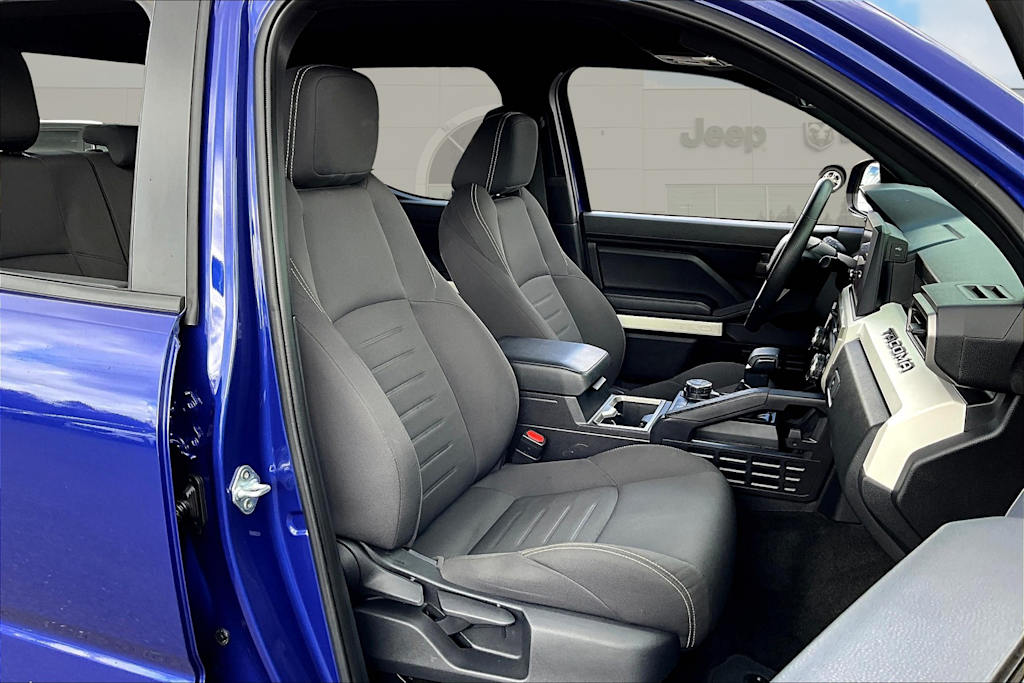 2024 Toyota Tacoma TRD Off-Road 10