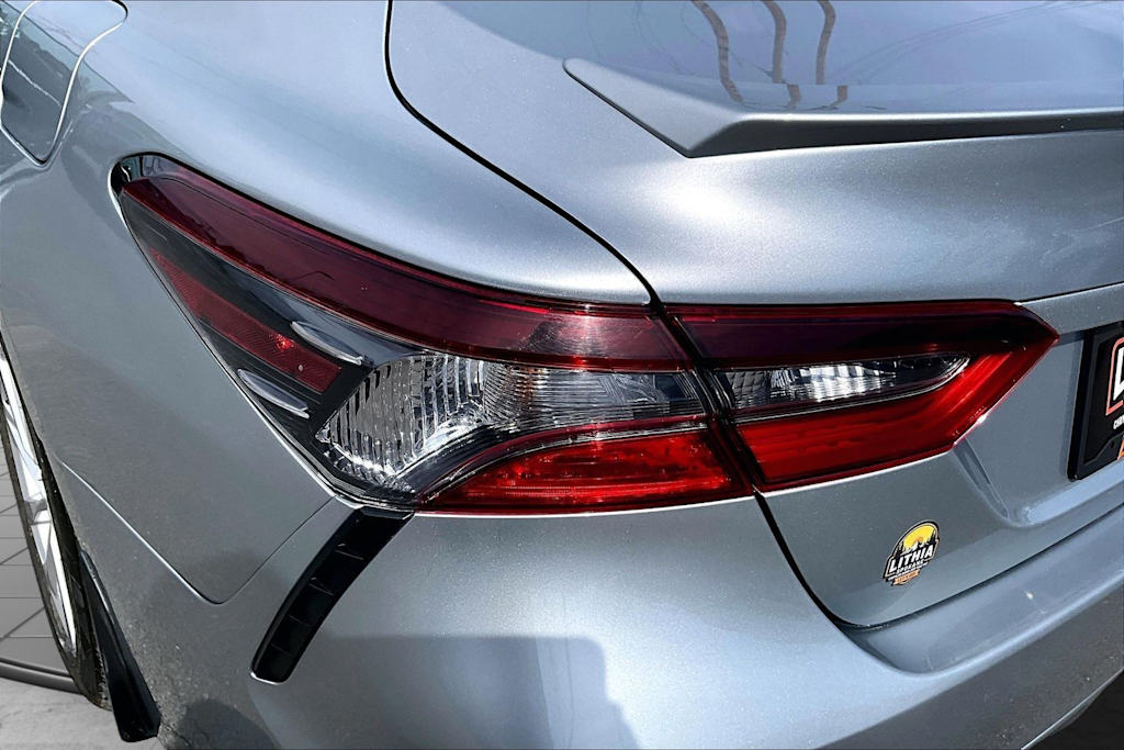 Thumbnail: 2023 Toyota Camry - 32