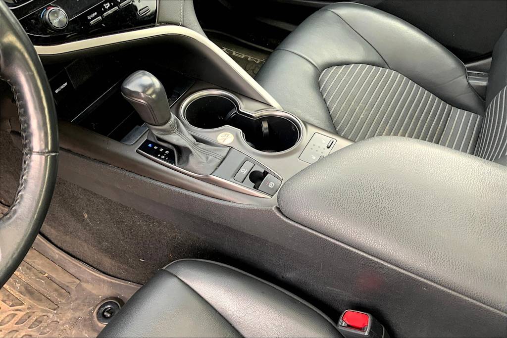 2021 Toyota Camry SE 14