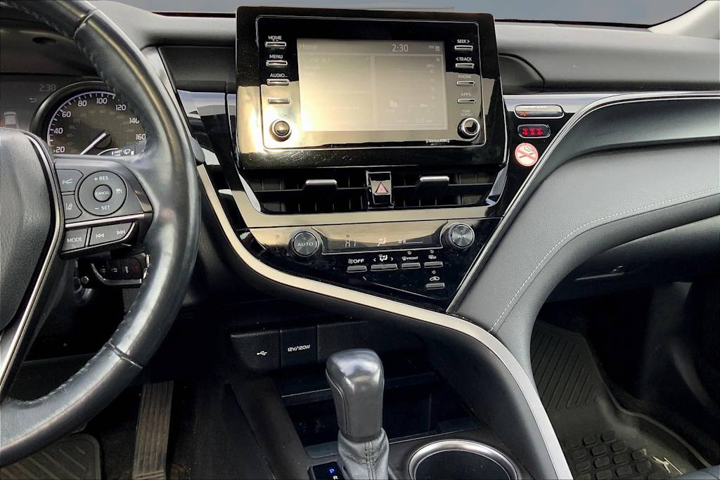 2021 Toyota Camry SE 13