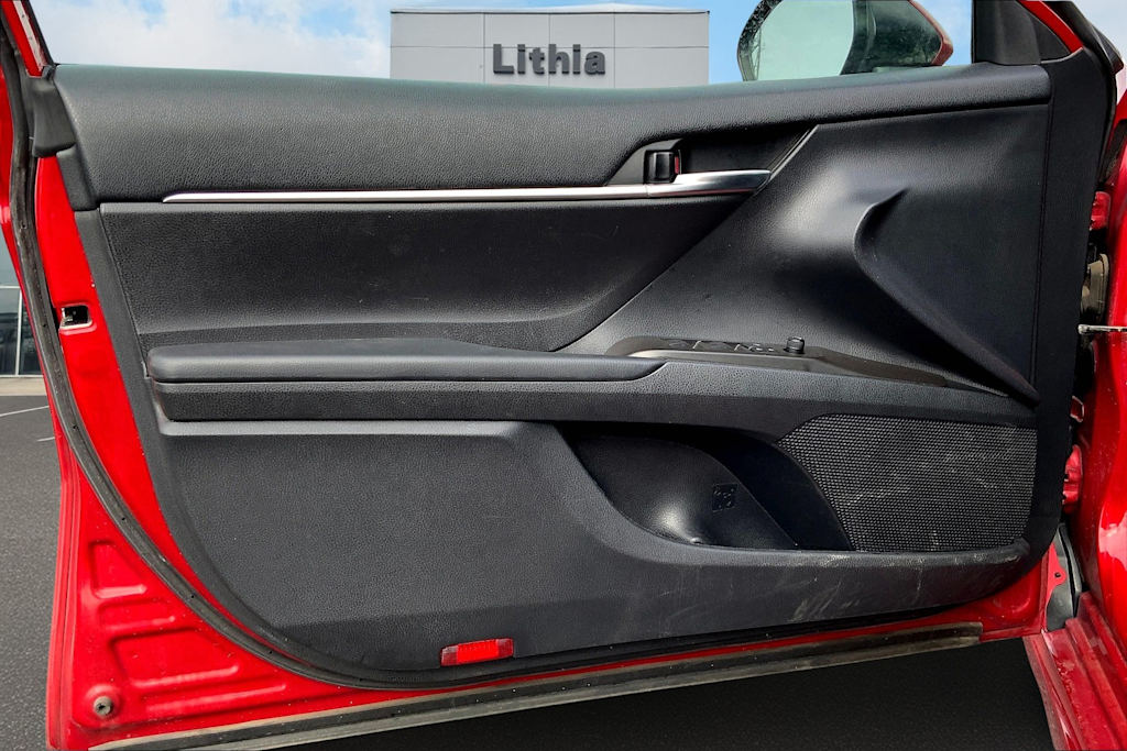 2021 Toyota Camry SE 28