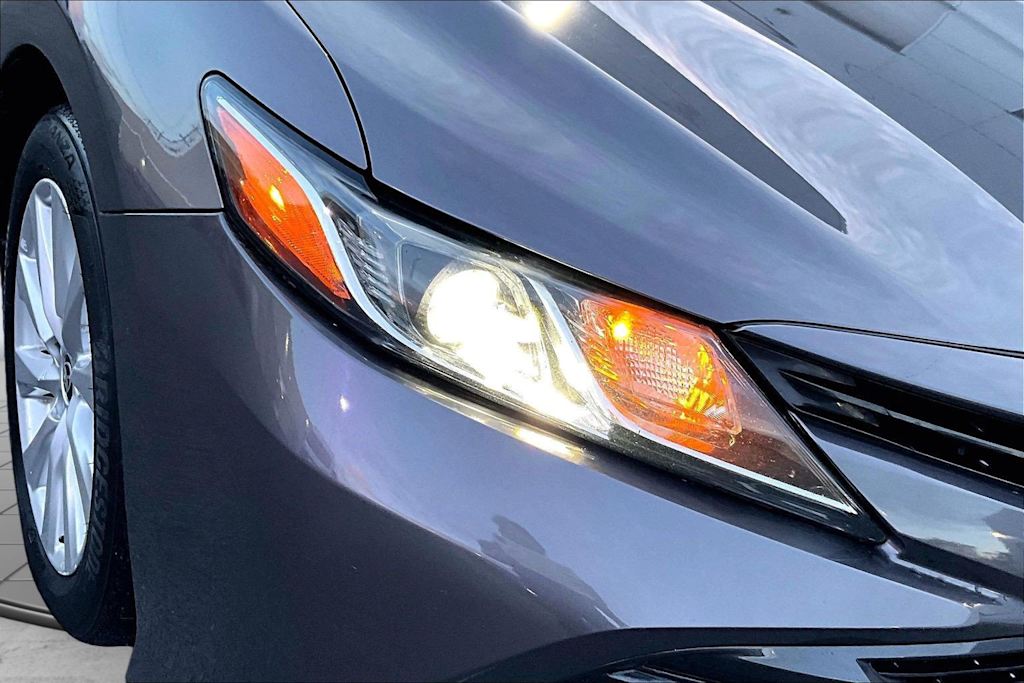 Thumbnail: 2020 Toyota Camry - 30
