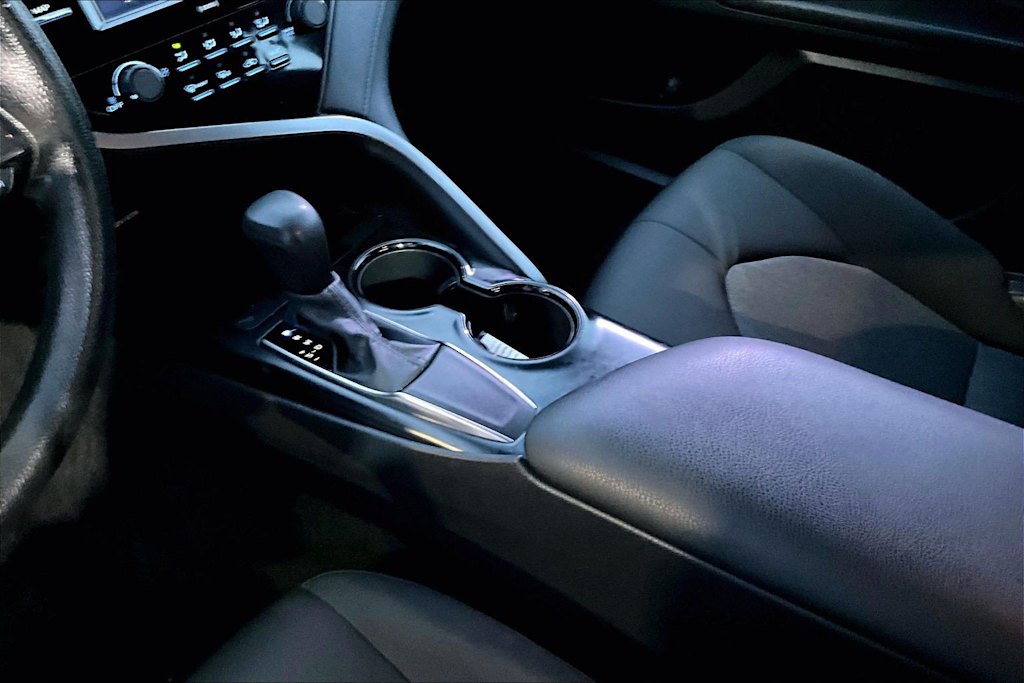 Thumbnail: 2020 Toyota Camry - 16