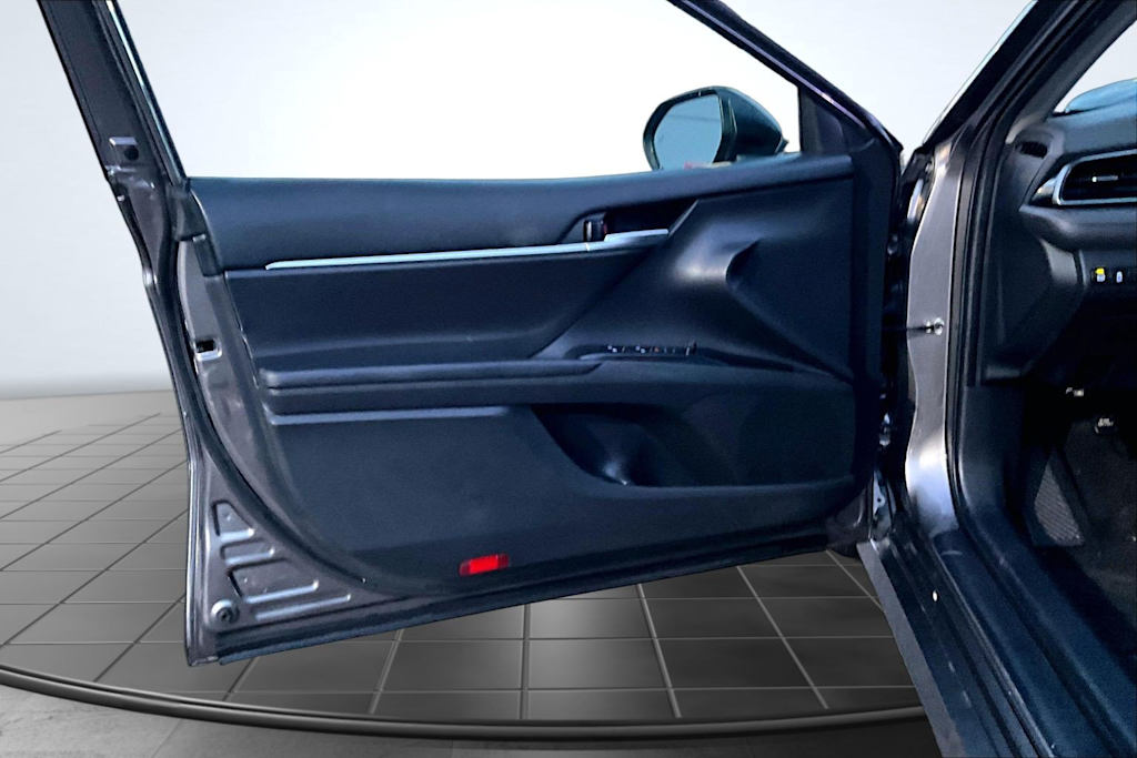 Thumbnail: 2020 Toyota Camry - 27