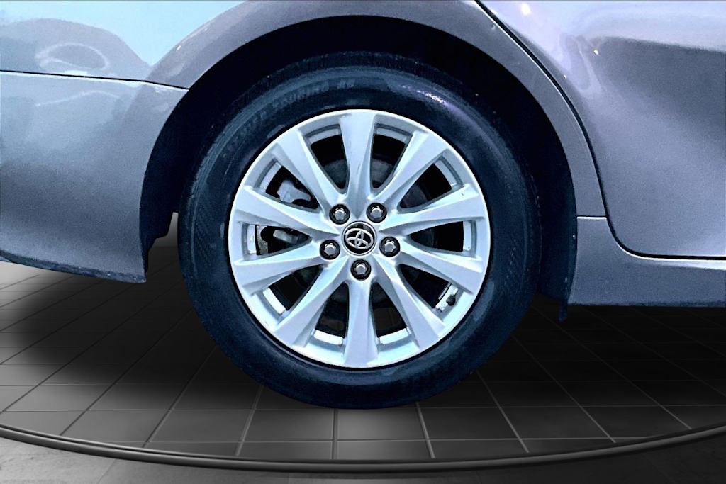 Thumbnail: 2020 Toyota Camry - 35