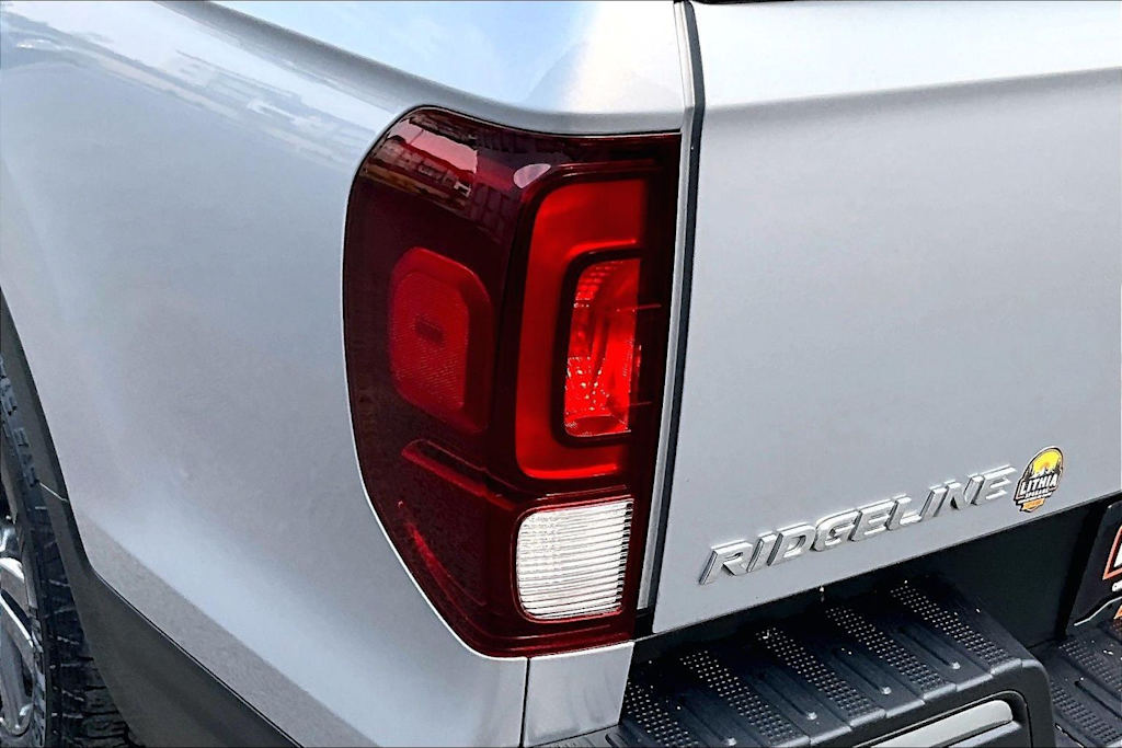 Thumbnail: 2020 Honda Ridgeline - 32