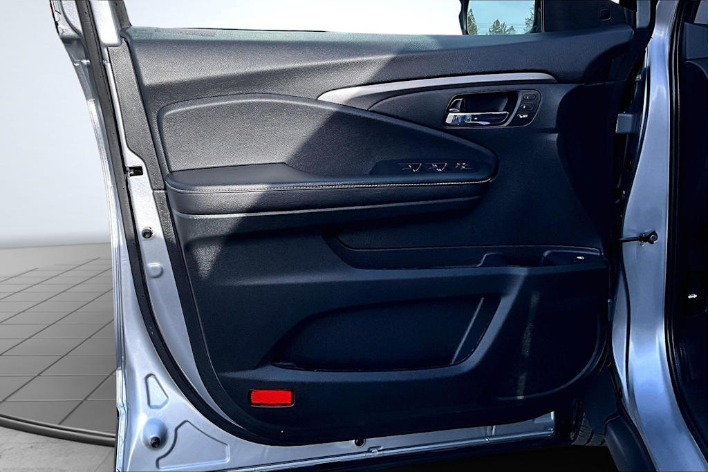 Thumbnail: 2025 Honda Ridgeline - 28