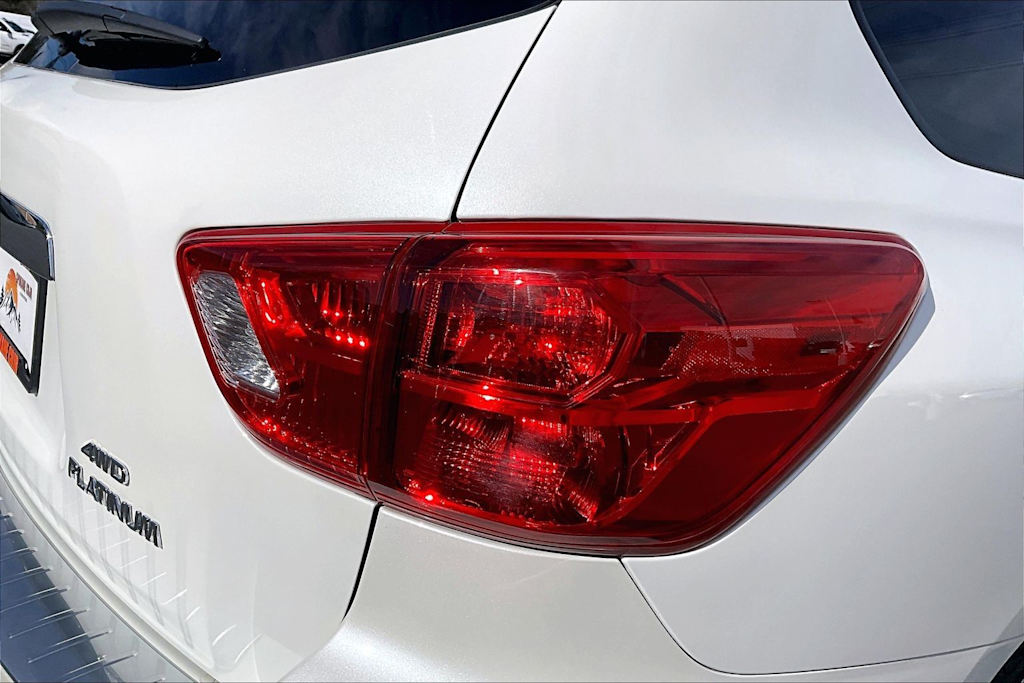 Thumbnail: 2020 Nissan Pathfinder - 32