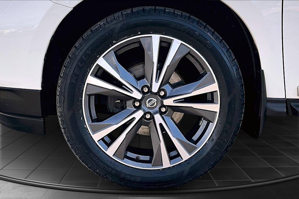 Thumbnail: 2020 Nissan Pathfinder - 7