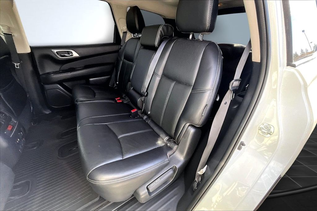 Thumbnail: 2020 Nissan Pathfinder - 19