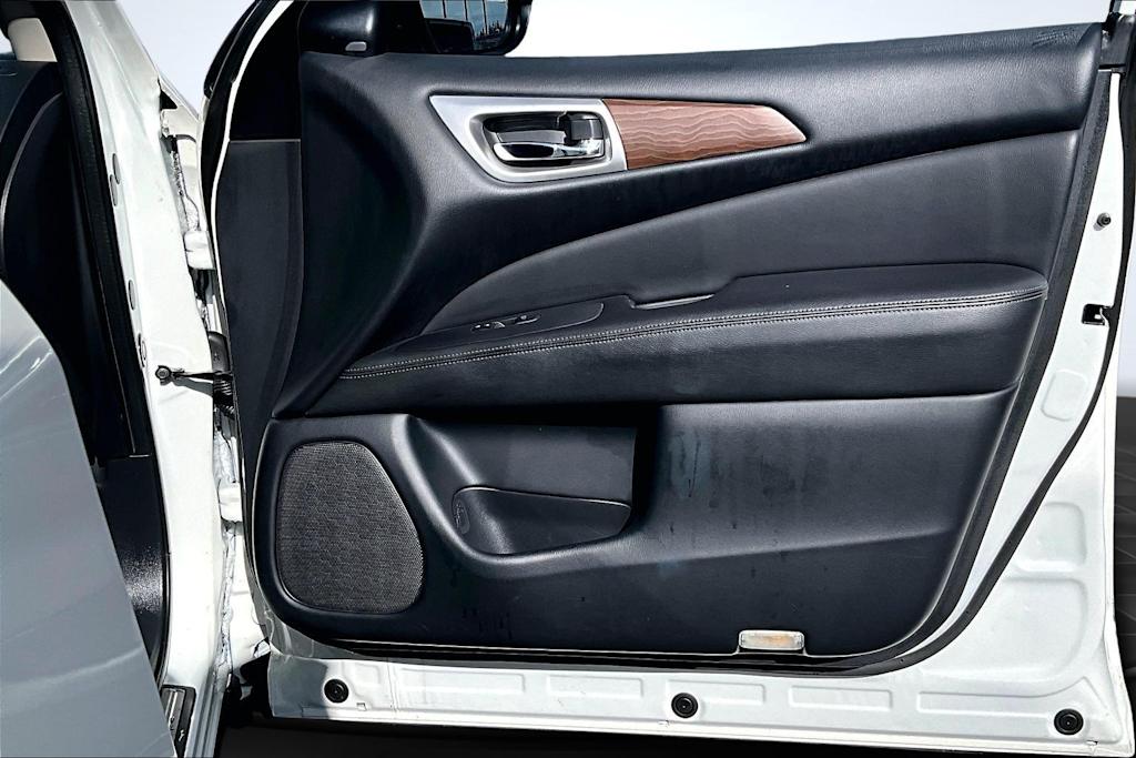 Thumbnail: 2020 Nissan Pathfinder - 29