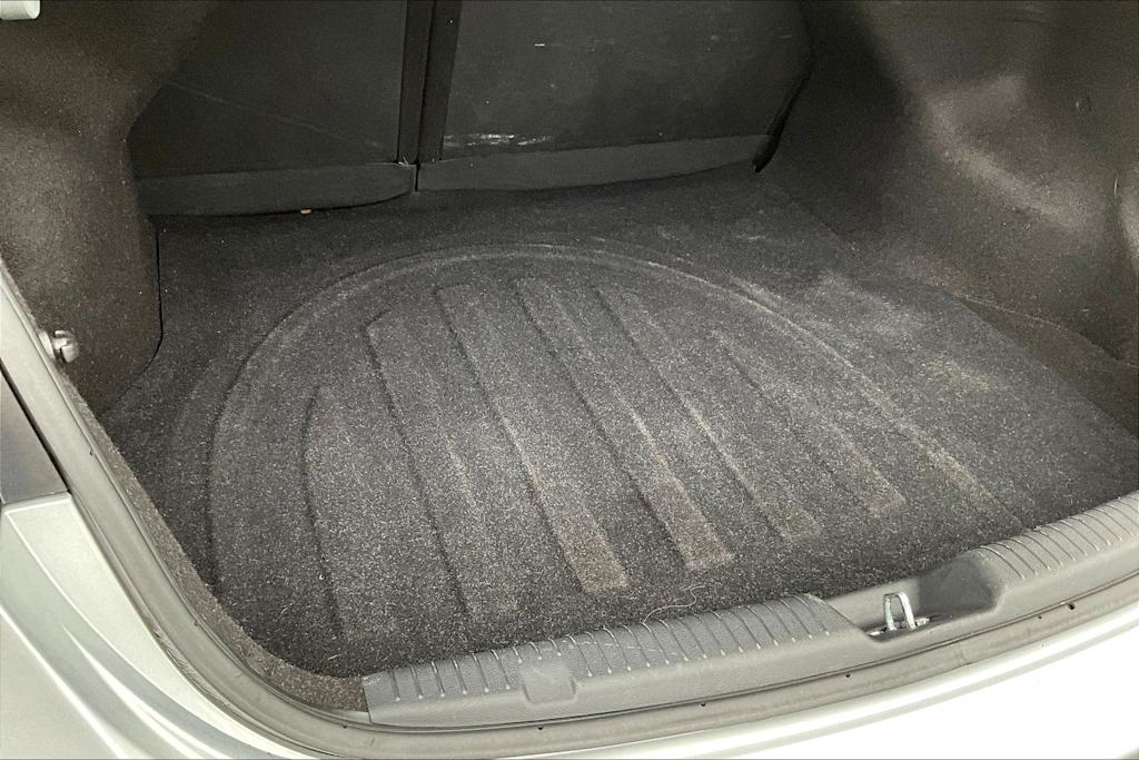 Thumbnail: 2013 Hyundai Elantra - 22