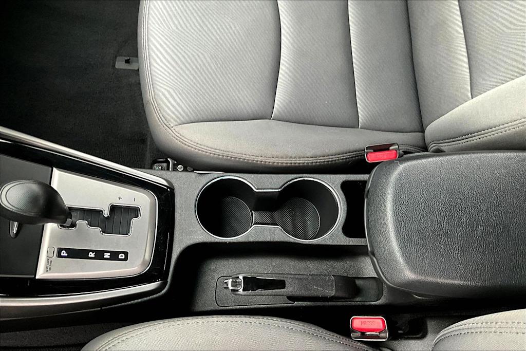 Thumbnail: 2013 Hyundai Elantra - 17