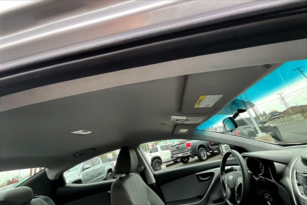 Thumbnail: 2013 Hyundai Elantra - 30