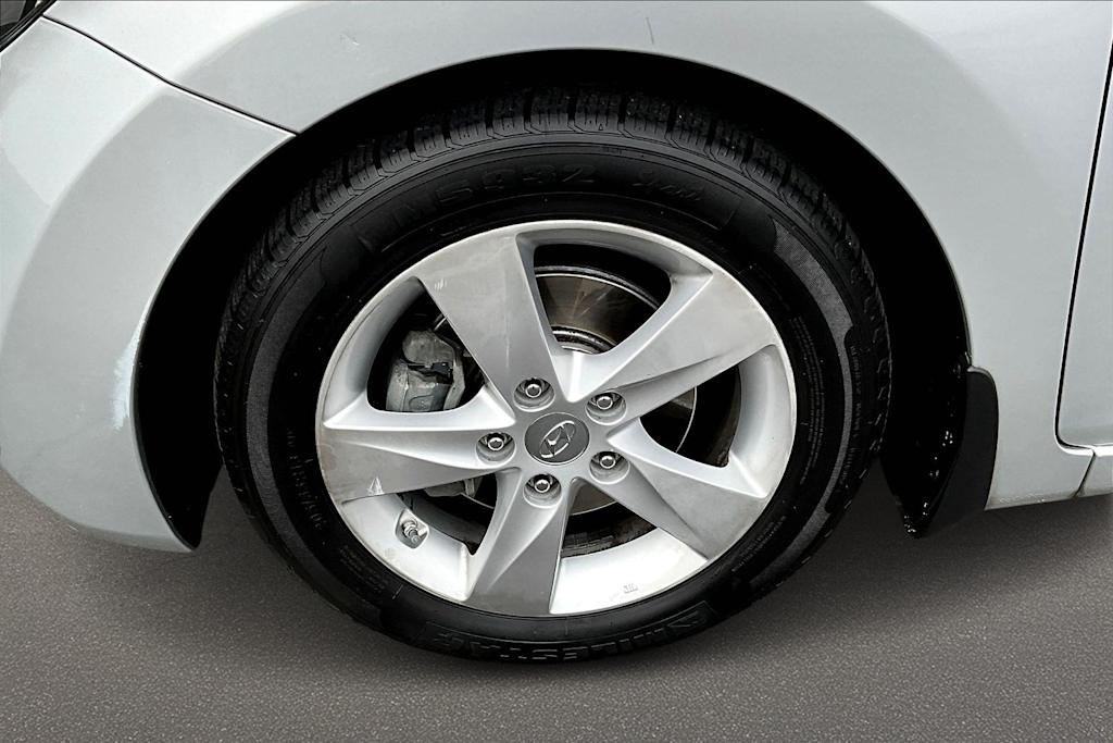 Thumbnail: 2013 Hyundai Elantra - 8