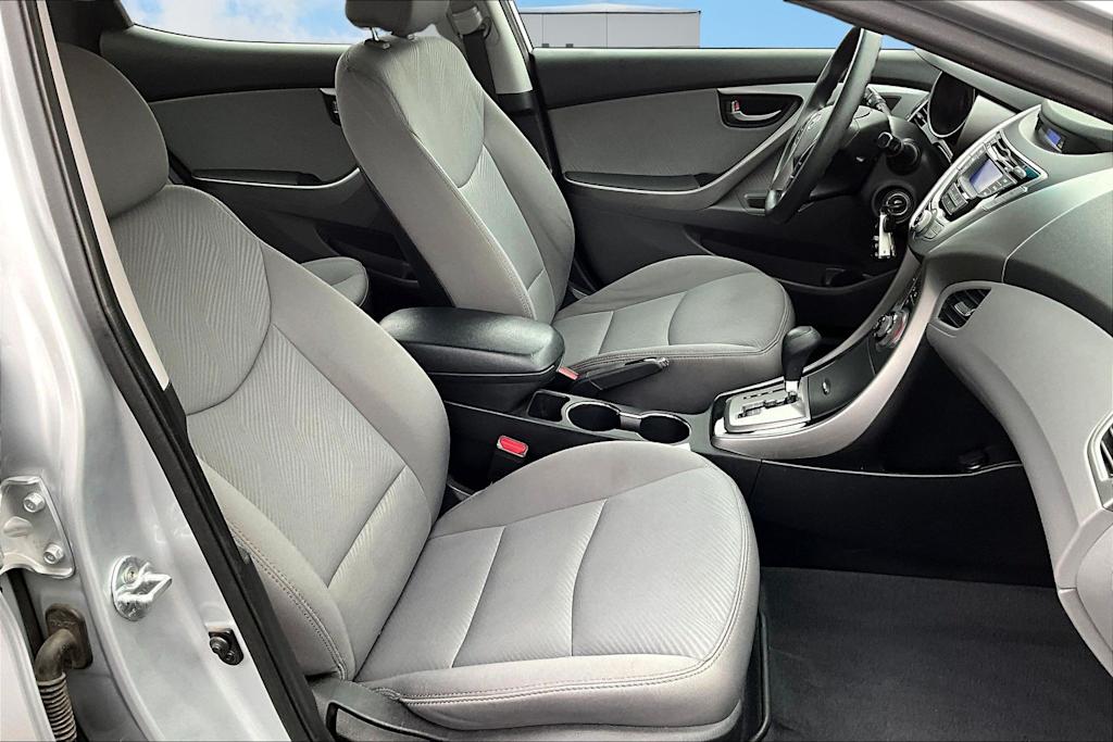 Thumbnail: 2013 Hyundai Elantra - 12