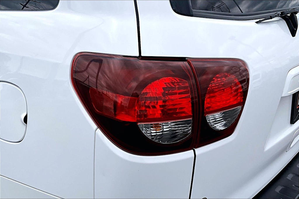 Thumbnail: 2019 Toyota Sequoia - 32