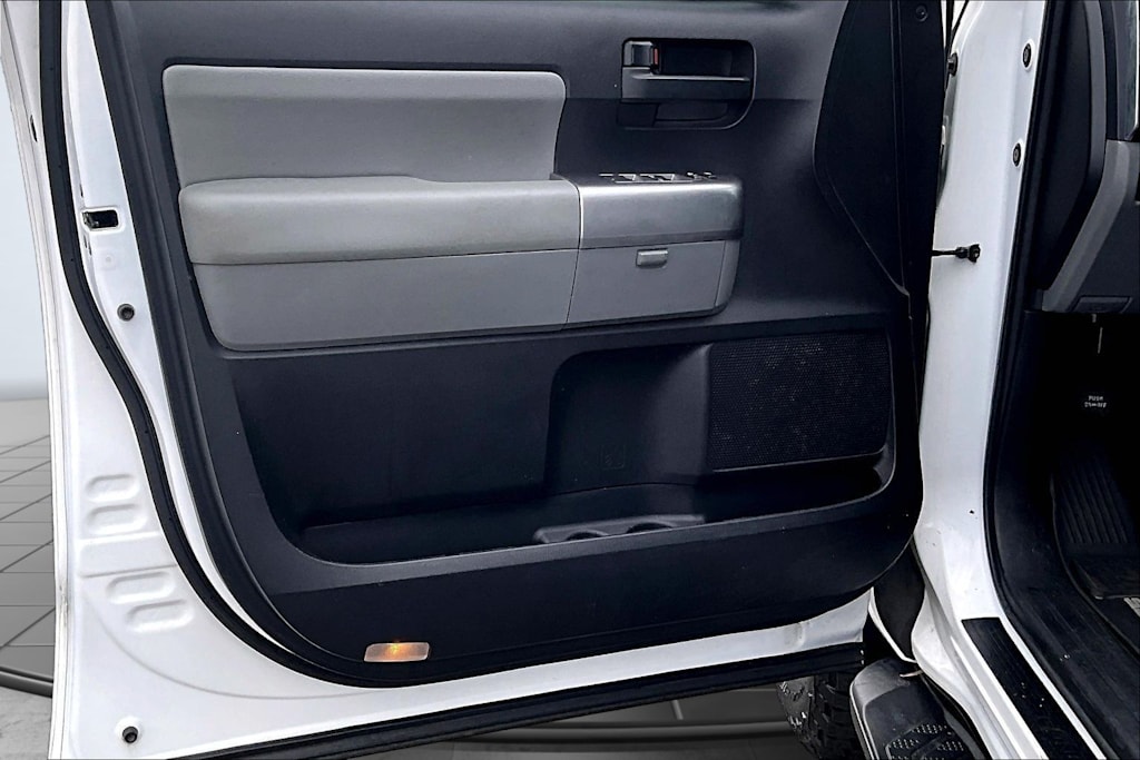 Thumbnail: 2019 Toyota Sequoia - 28