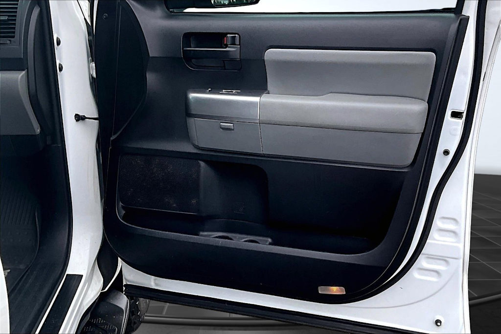 Thumbnail: 2019 Toyota Sequoia - 29