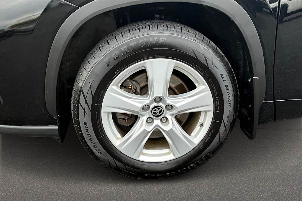 Thumbnail: 2020 Toyota Highlander - 8