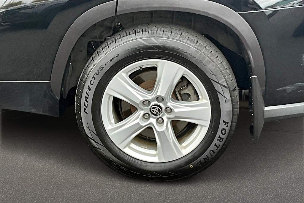 Thumbnail: 2020 Toyota Highlander - 36