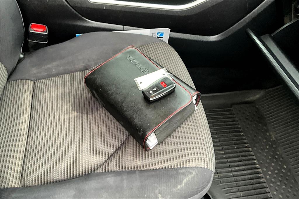 Thumbnail: 2020 Toyota Highlander - 20